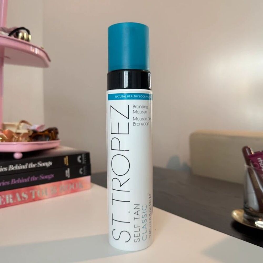 St. Tropez Self Tan Classic Bronzing Mousse Medium Dark 8oz Streak Free